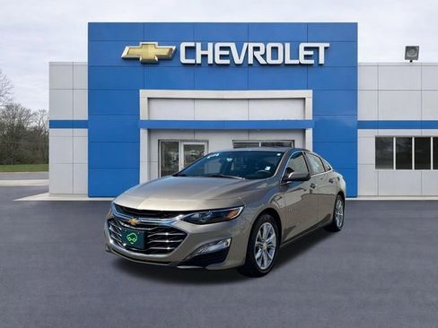 Used 2024 Chevrolet Malibu LT FWD image 2