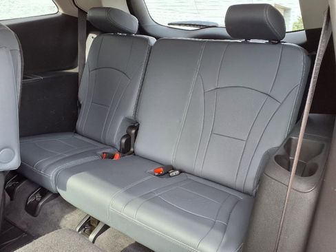 Used 2020 Buick Enclave Essence w/ Sport Touring Edition image 10