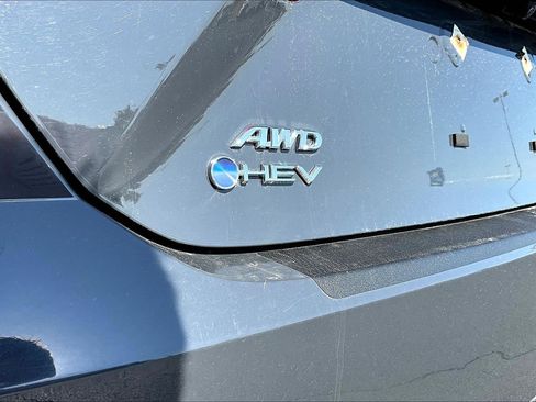 Used 2025 Toyota Camry SE w/ Convenience Package image 24