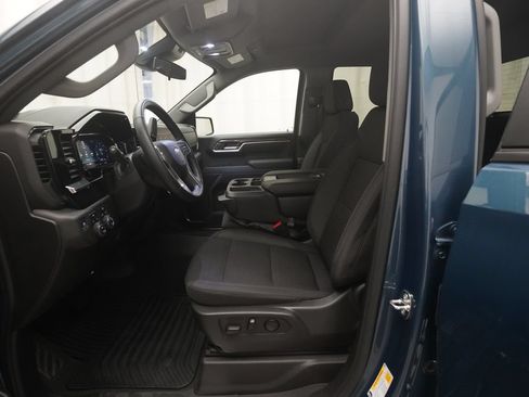 Used 2024 Chevrolet Silverado 1500 LT AWD/4WD image 19