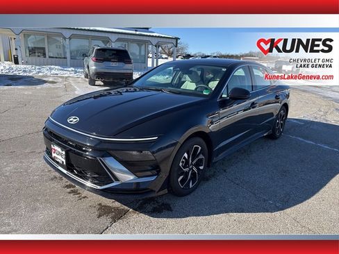 Used 2025 Hyundai Sonata SEL FWD image 4