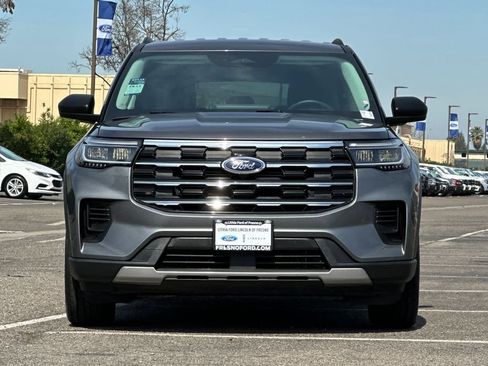 Certified 2025 Ford Explorer Active image 11