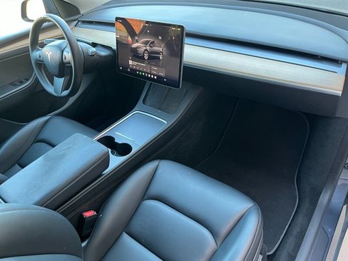 Used 2023 Tesla Model Y AWD image 7