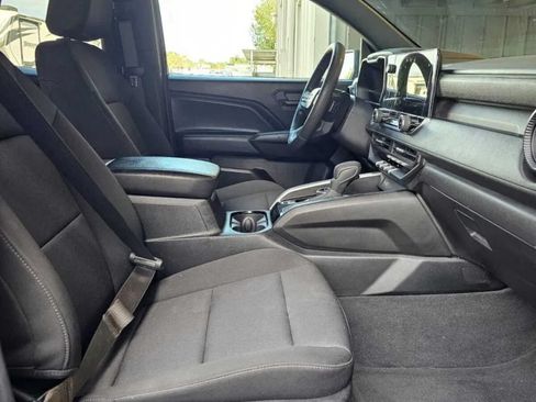 Used 2024 Chevrolet Colorado Trail Boss w/ Advanced Trailering Package AWD/4WD image 14