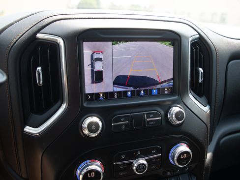 Used 2021 GMC Sierra 2500 AT4 w/ AT4 Preferred Package AWD/4WD image 22