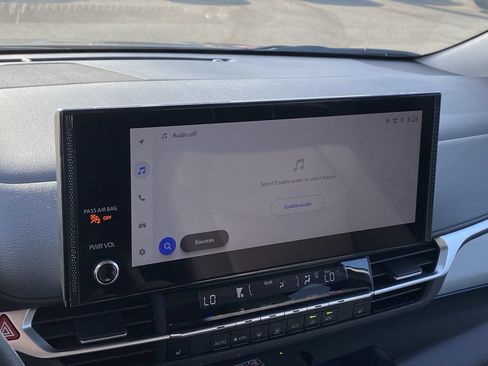 Certified 2026 Toyota Sienna XLE FWD image 8