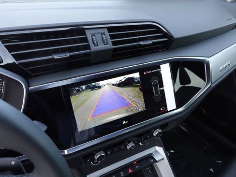 New 2025 Audi Q3 2.0T Premium image 23