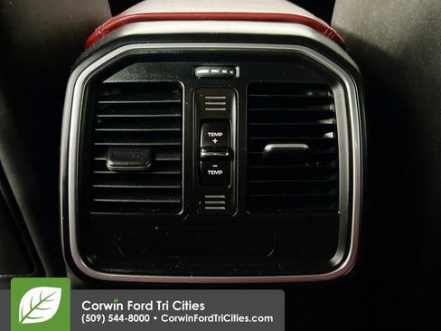 Used 2018 Porsche Macan Turbo image 31