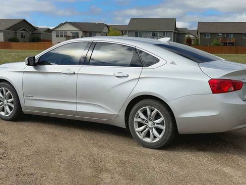 Used 2019 Chevrolet Impala LT FWD image 6