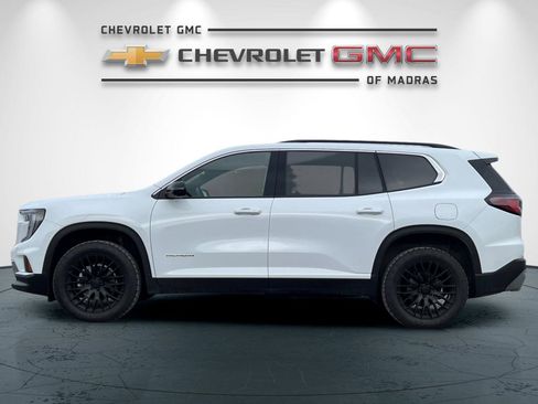 Used 2024 GMC Acadia Elevation image 6