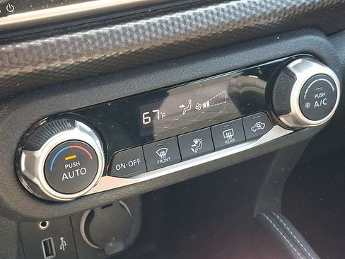 Used 2020 Nissan Kicks SV FWD image 16