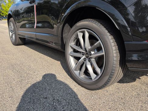 New 2025 Audi Q3 2.0T Premium image 3