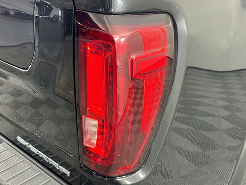 Used 2022 GMC Sierra 2500 Denali w/ Technology Package AWD/4WD image 31