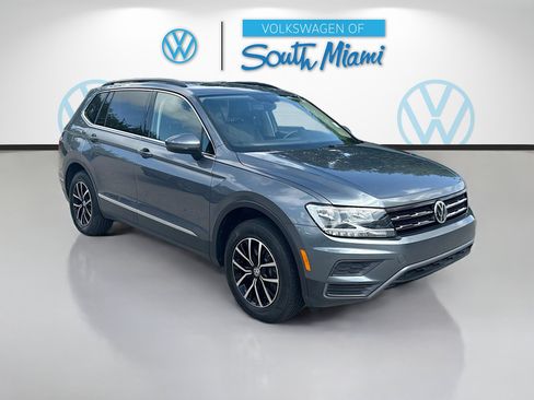 Used 2021 Volkswagen Tiguan SE w/ Panoramic Sunroof Package FWD image 1