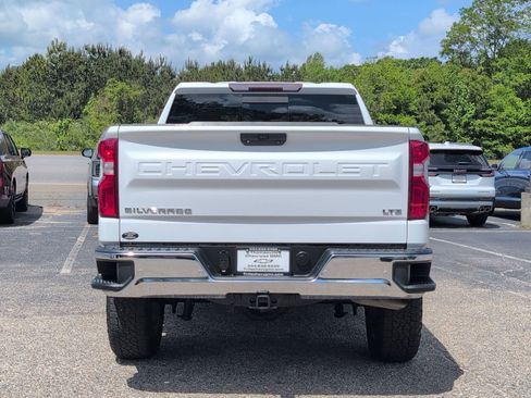 Used 2019 Chevrolet Silverado 1500 LTZ w/ LTZ Plus Package image 4