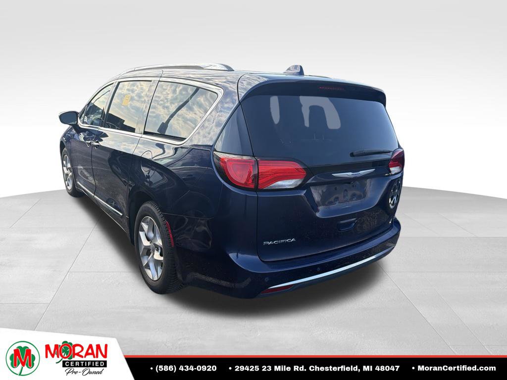 Used 2018 Chrysler Pacifica Touring-L Plus w/ Tire & Wheel Group FWD image 5