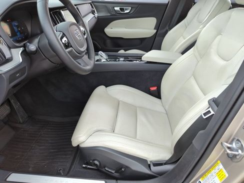 Used 2024 Volvo V60 B5 Cross Country Ultimate w/ Protection Package Premier AWD/4WD image 16