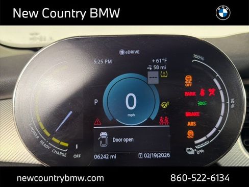 Used 2024 MINI Cooper SE w/ Signature Upholstery Package image 21