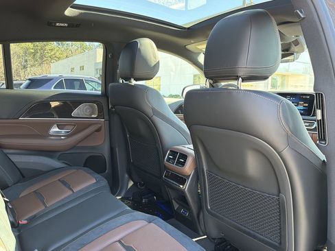 New 2026 Mercedes-Benz GLE 53 AMG 4MATIC Coupe image 19