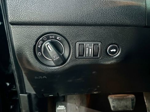 Used 2019 Chrysler 300 S image 10