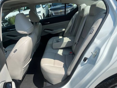 Used 2022 Nissan Altima 2.5 SL FWD image 25