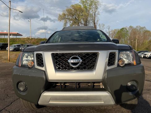 Used 2015 Nissan Xterra X image 2