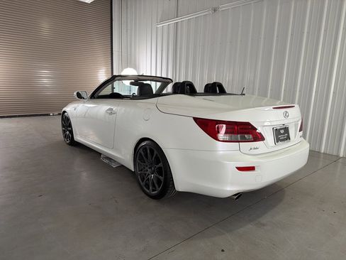 Used 2011 Lexus IS 350C image 5