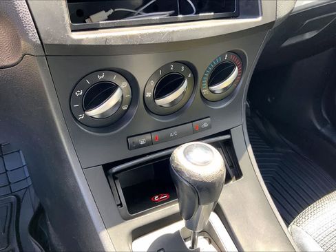 Used 2012 MAZDA MAZDA3 i Touring FWD image 32