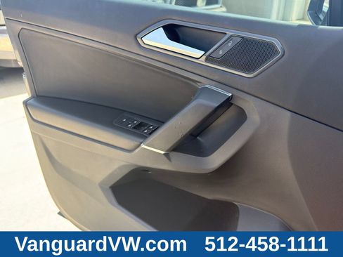 Used 2018 Volkswagen Tiguan SE FWD image 26