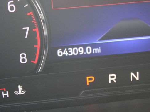 Used 2022 Ford Explorer XLT AWD/4WD image 21