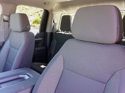 New 2026 GMC Sierra 1500 SLE image 15