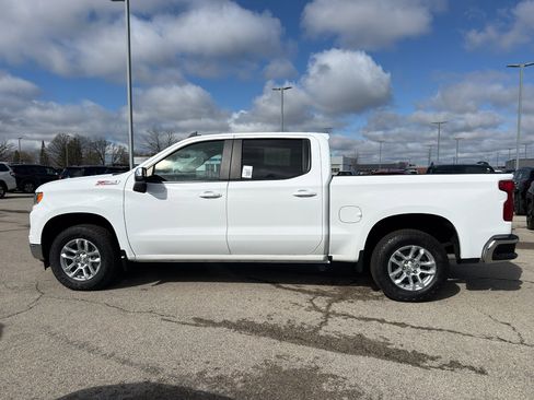 Used 2023 Chevrolet Silverado 1500 LT AWD/4WD image 6