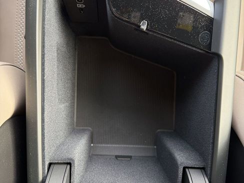 New 2026 Volvo XC60 B5 Plus w/ Protection Package Premier image 47