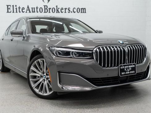 Used 2022 BMW 750i xDrive AWD/4WD image 6