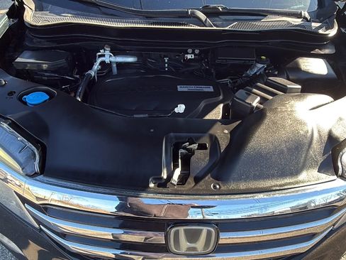 Used 2016 Honda Pilot Elite image 24