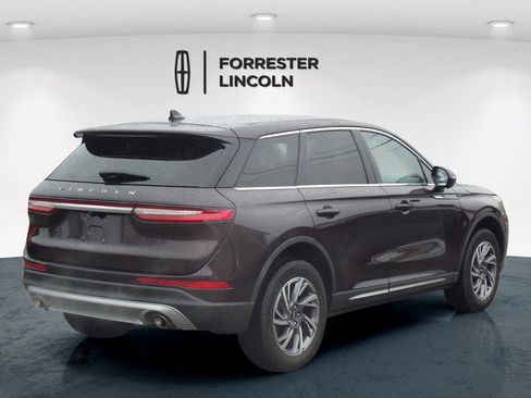 Used 2023 Lincoln Corsair AWD w/ Equipment Group 101A image 3