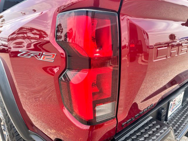Used 2024 Chevrolet Colorado ZR2 w/ ZR2 Convenience Package III AWD/4WD image 7