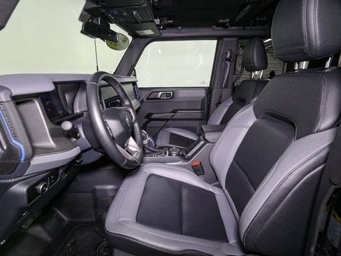 Used 2024 Ford Bronco Black Diamond image 35