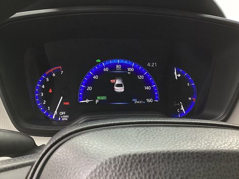 Used 2022 Toyota Corolla LE image 10