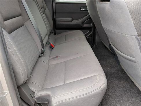 Used 2023 Nissan Frontier SV image 17