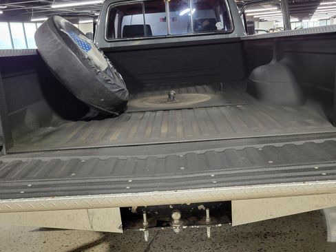 Used 1987 Ford F250 2WD SuperCab image 16