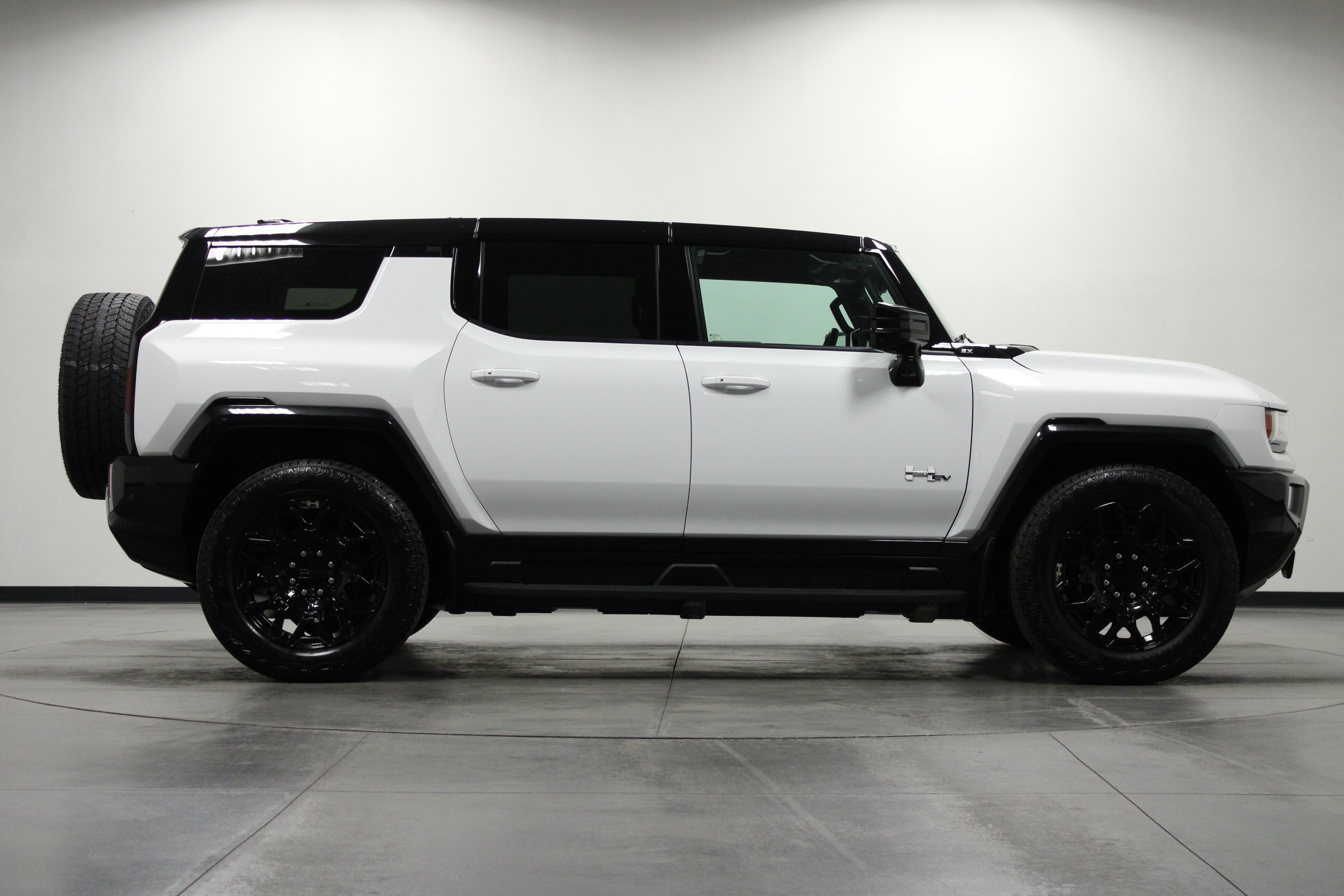 Used 2026 GMC Hummer EV SUV AWD/4WD image 3