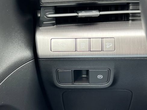 Used 2025 Hyundai Kona SEL FWD image 38
