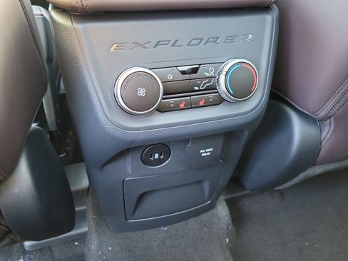 New 2026 Ford Explorer Platinum w/ LUX Leather Package image 14