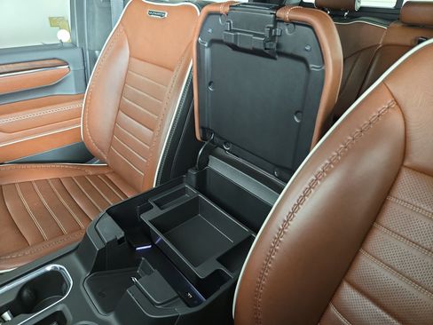 Used 2024 GMC Sierra 2500 Denali Ultimate image 28