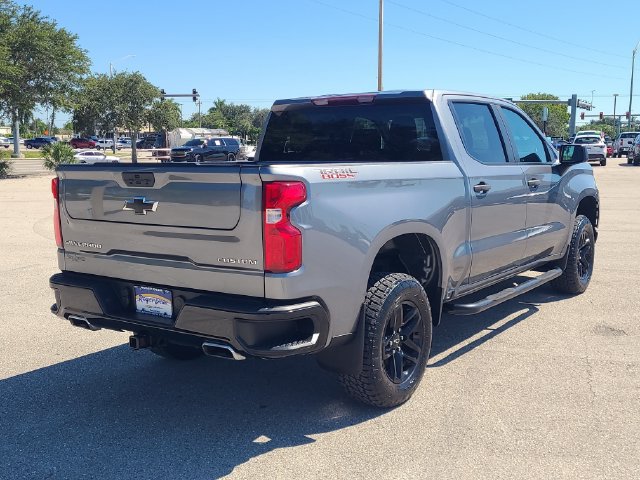 Used 2021 Chevrolet Silverado 1500 Custom Trail Boss AWD/4WD image 4