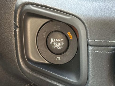 Used 2024 Jeep Wrangler Unlimited Sahara AWD/4WD image 13