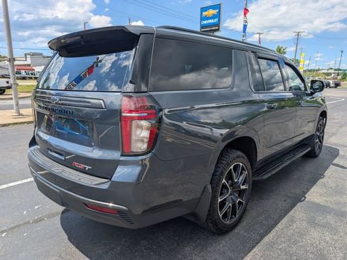 Used 2021 Chevrolet Suburban RST AWD/4WD image 5