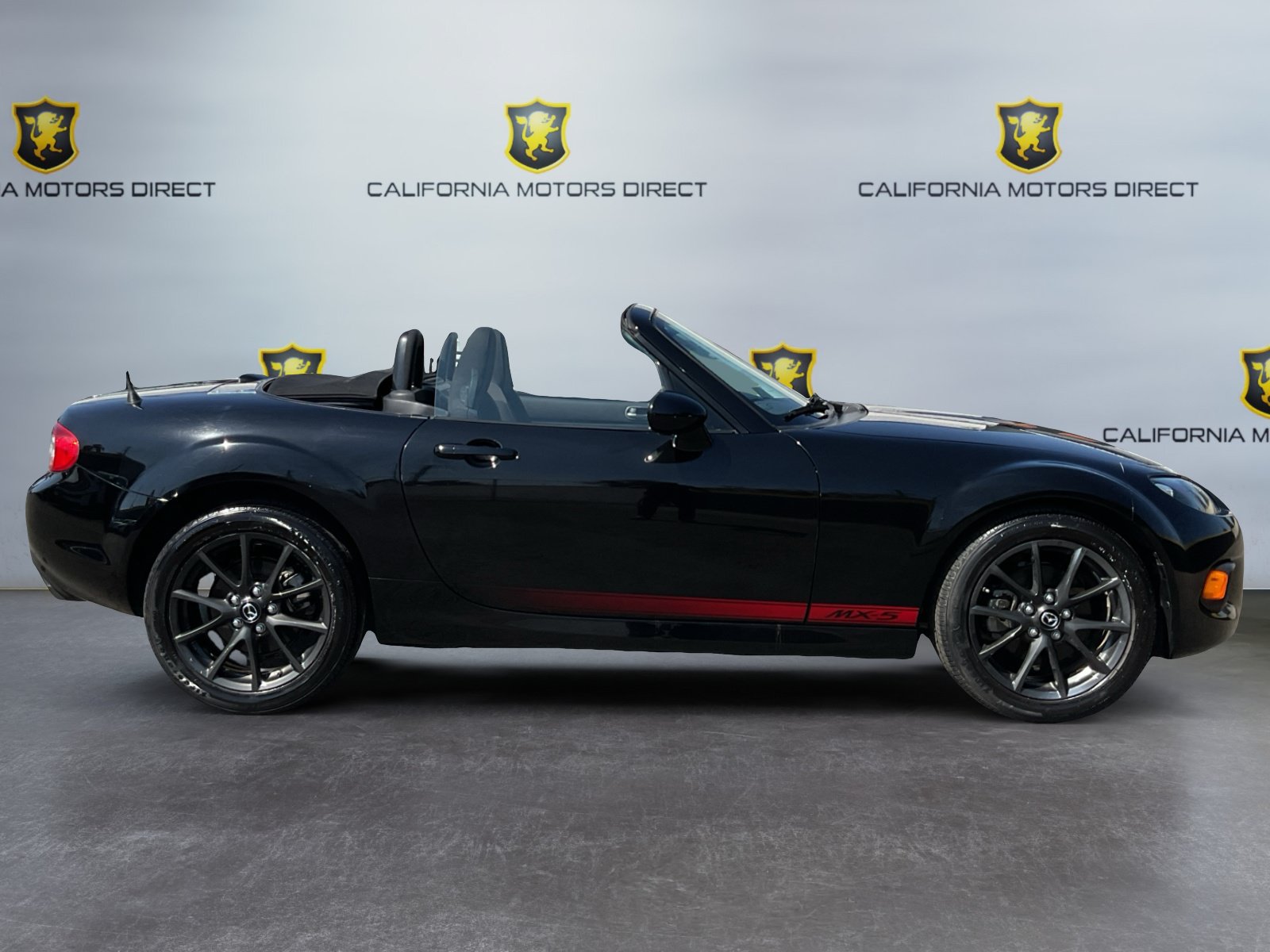 Used 2015 MAZDA MX-5 Miata Club RWD image 4