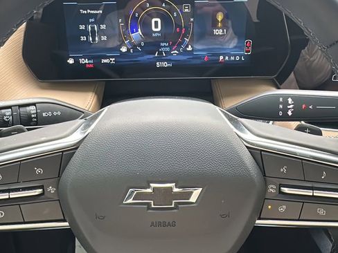 Used 2026 Chevrolet Equinox ACTIV w/ Safety and Technology Package image 24